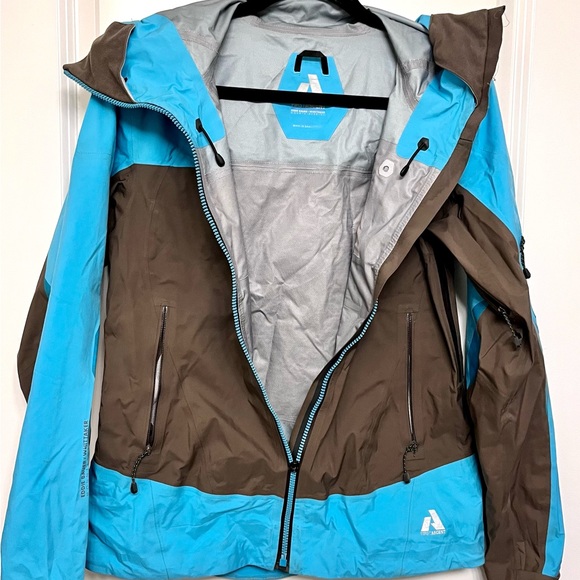 First Ascent Ski Shell - Picture 11 of 12